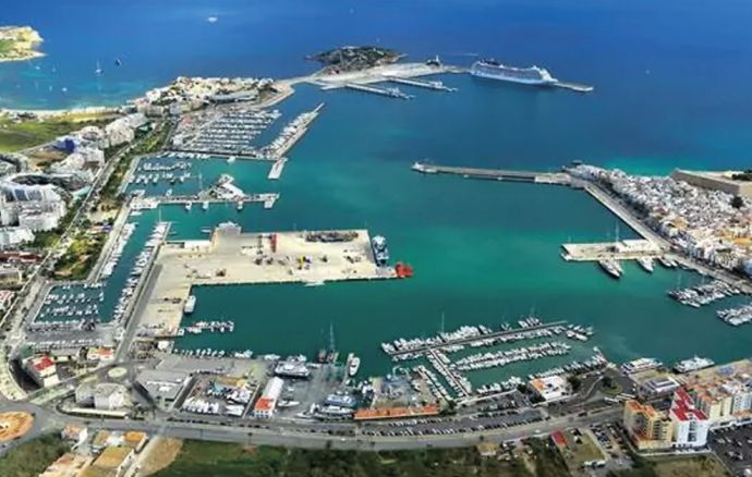 Poor response to Mayor Triguero's call for participation in the Ibiza Harbour Special Plan